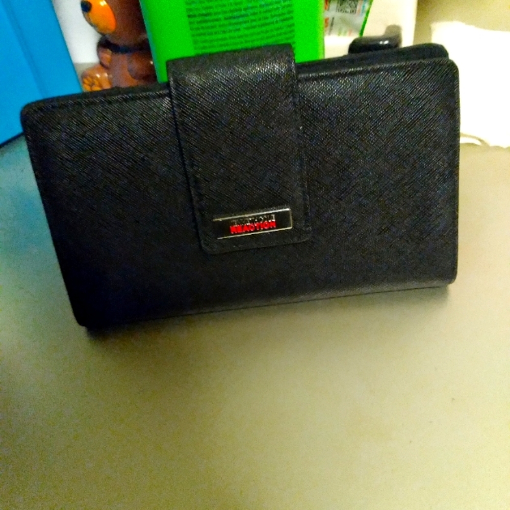 Kenneth Cole Reaction Wallet